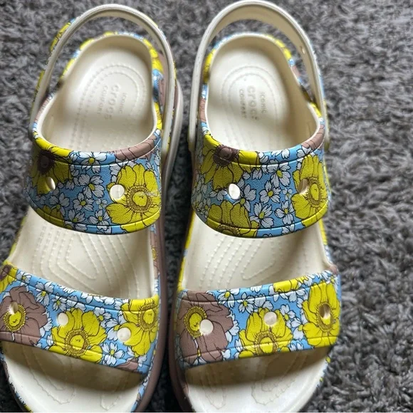 CROCS Mega Crush Retro Floral Sandals Vanilla Cork Size Men’s 8 Women’s 10 - Picture 9 of 12